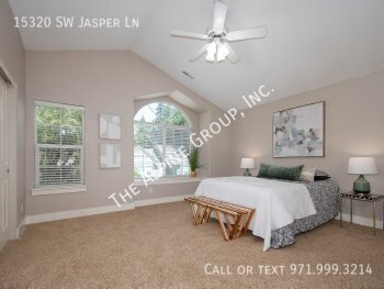 Building Photo - Beautiful Townhome in Quiet Neighborhood!