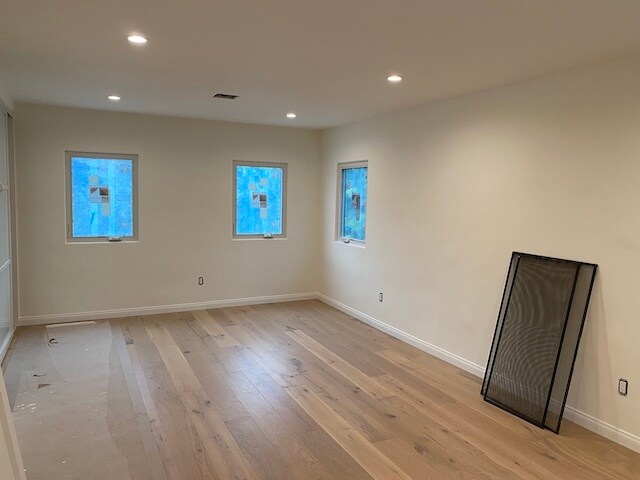 Bedroom 2 - 239 N Cliffwood Ave