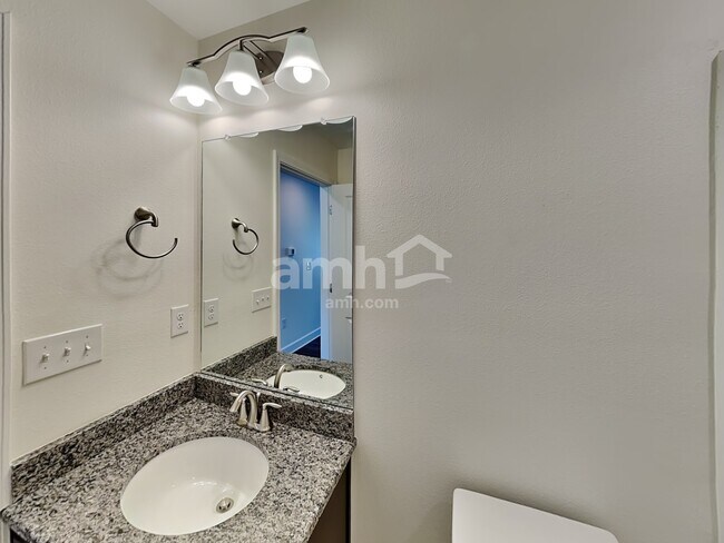 Building Photo - 347 Pine Terrace Dr