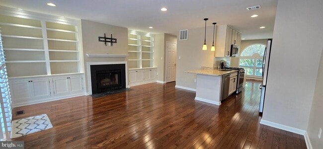 Building Photo - 503 Brummel Ct NW