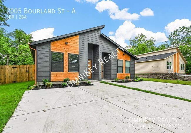 Building Photo - 2005 Bourland St