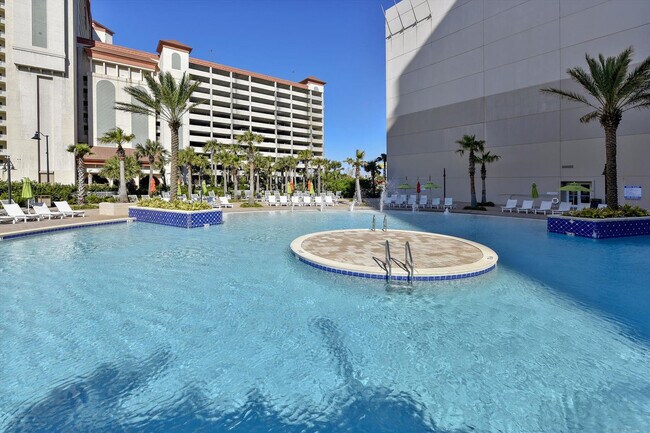 Building Photo - 9800 S Thomas Dr