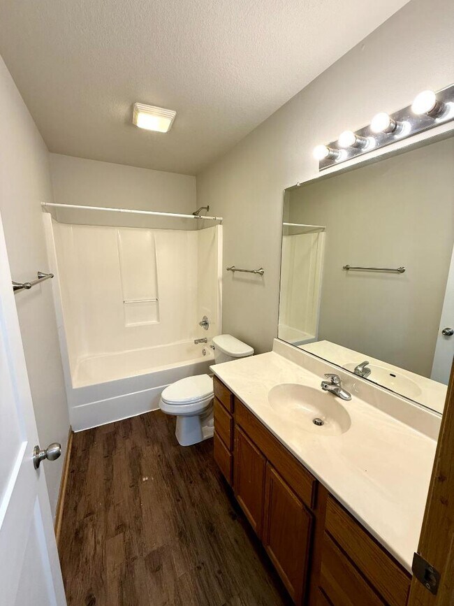 Building Photo - 4524 Twain Cir