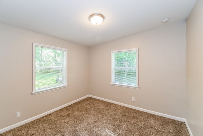 Building Photo - 4222 Homer Rd N