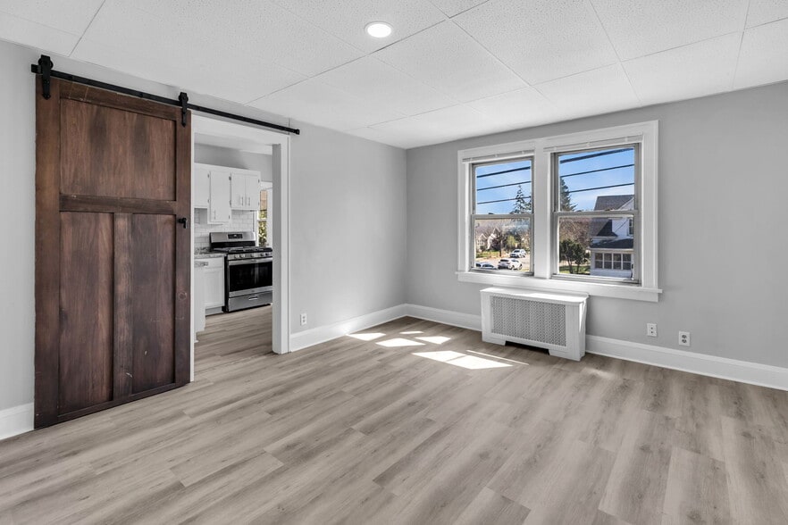 Building Photo - 3756 27th Ave S