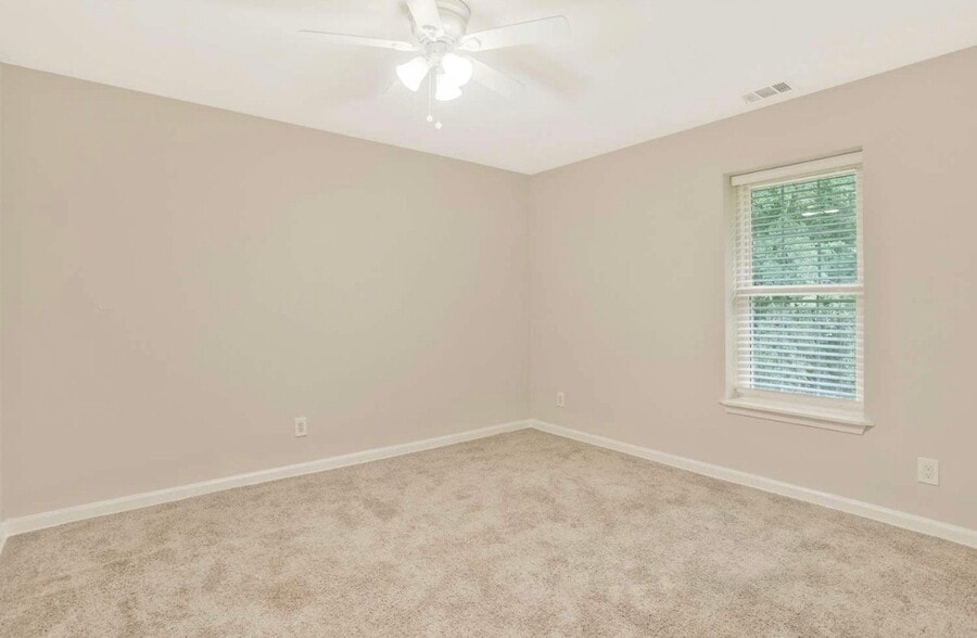 Building Photo - 4009 Melvin Dr SW