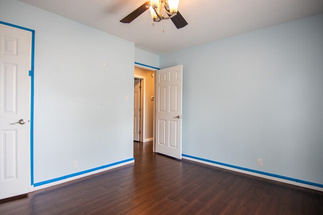 Building Photo - 7575 Chelsea Pl