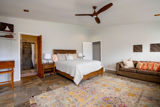 Building Photo - North Shore Oahu Oceanfront Home for Rent