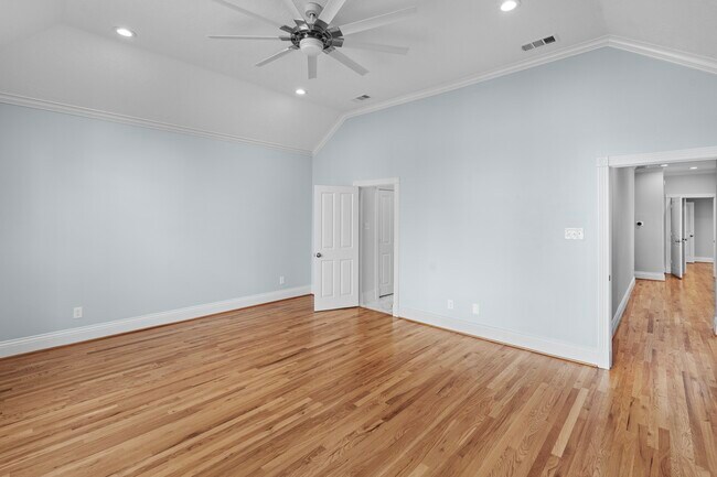 Building Photo - 4742 Post Oak Timber Dr