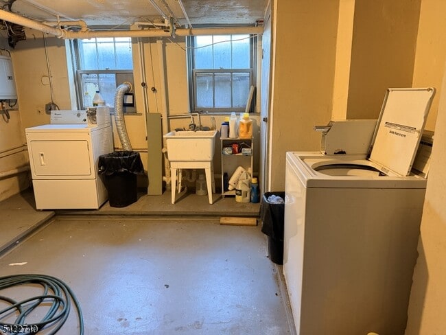 Building Photo - 2 Prospect Ave