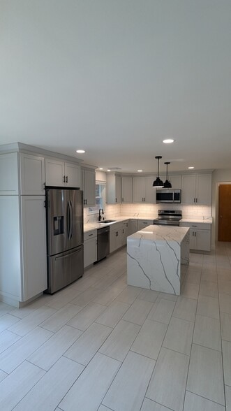 Building Photo - 1220 N Cedar Crest Blvd