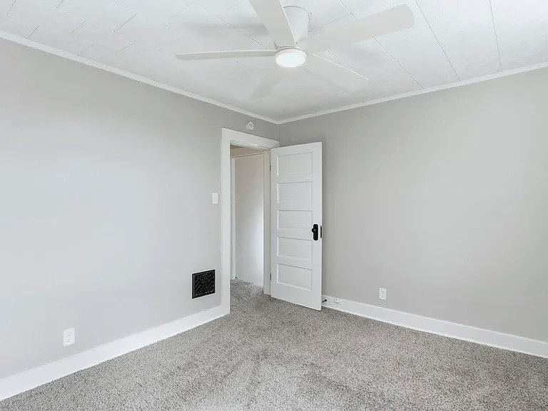 Building Photo - 121 E Branning Ave