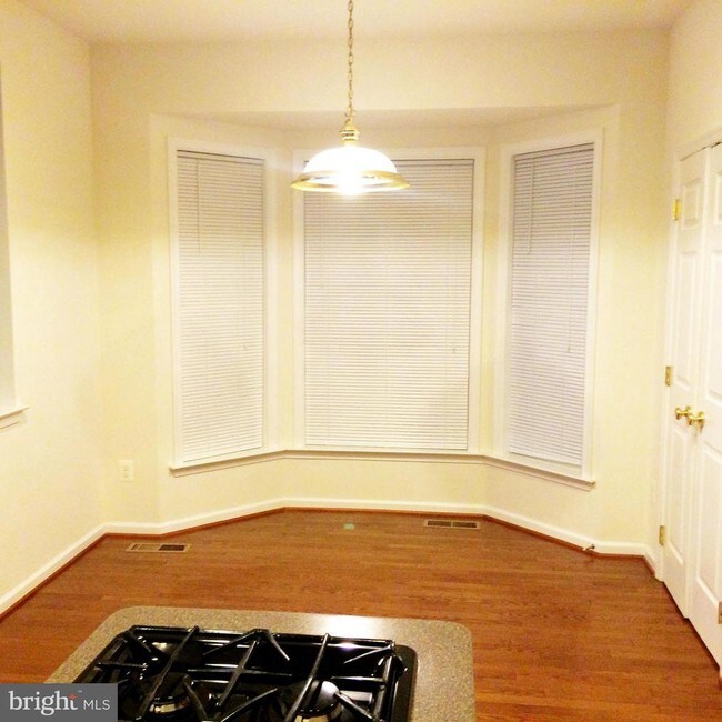 Building Photo - 3363 Oakham Mt Dr