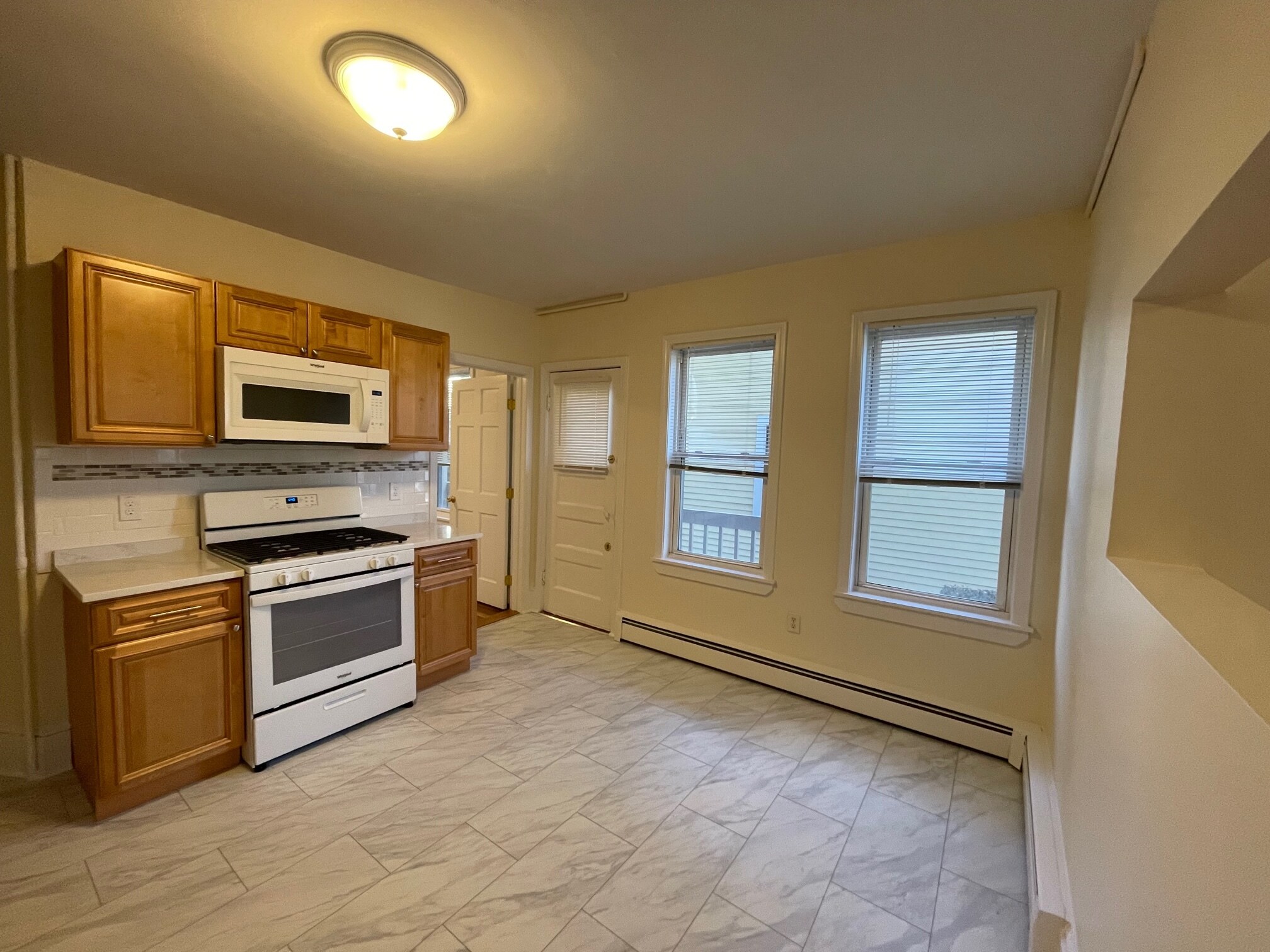 Building Photo - 40 Linden Ave