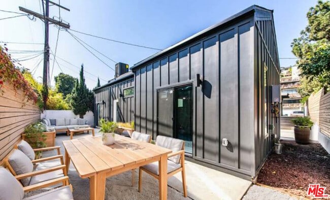 Building Photo - 1332 Silver Lake Blvd