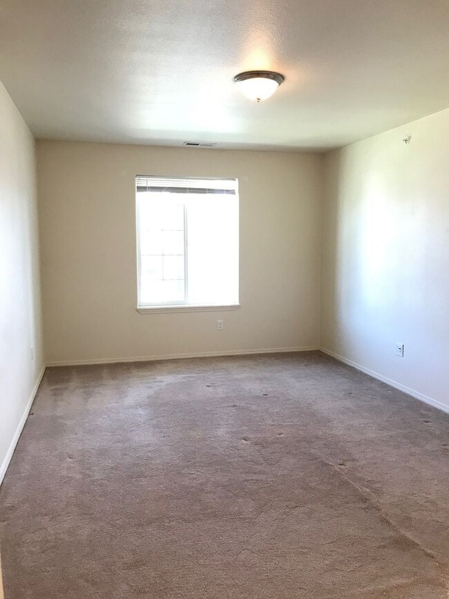 Building Photo - 1 Bedroom 1 Bathroom Condo
