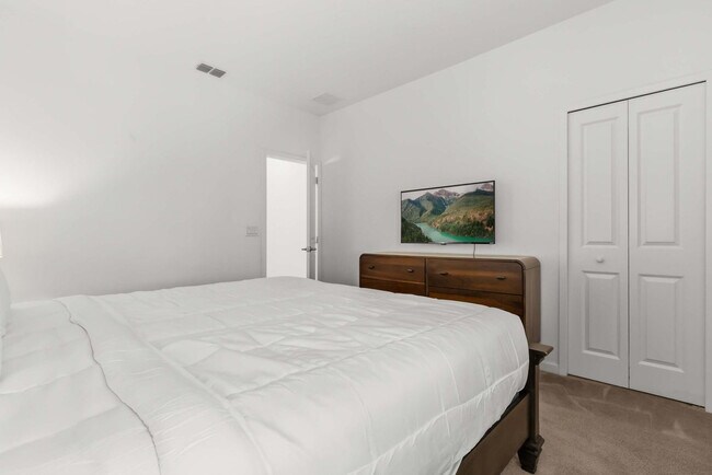Building Photo - 230 Ballo Dr