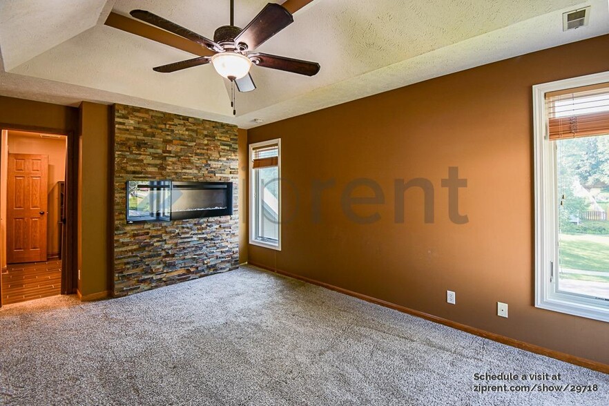 Building Photo - 721 N Aberdeen Dr