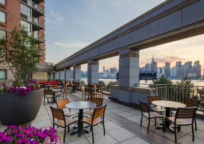 Building Photo - 1 bedroom in Queens NY 11109