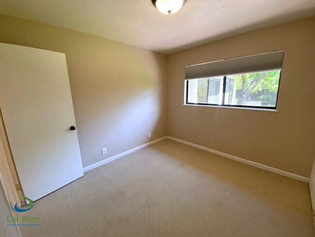 Building Photo - $5995 - Spacious 4 Bed/2 Bath Los Gatos Ho...