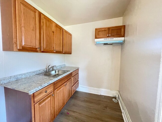 Building Photo - 31 Ellis St