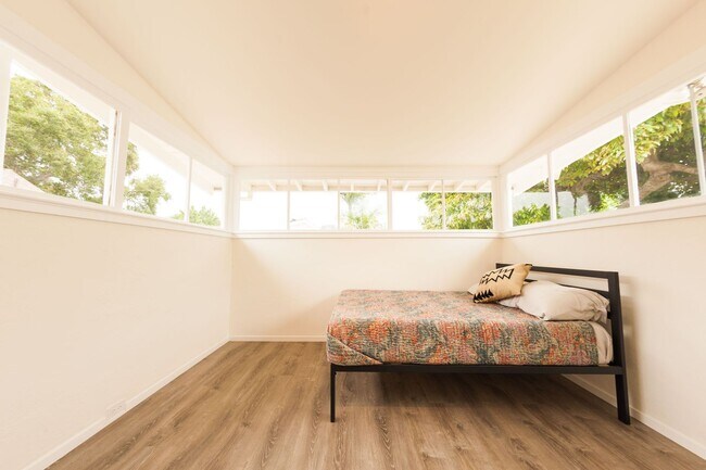 Building Photo - 2018 Monterey St