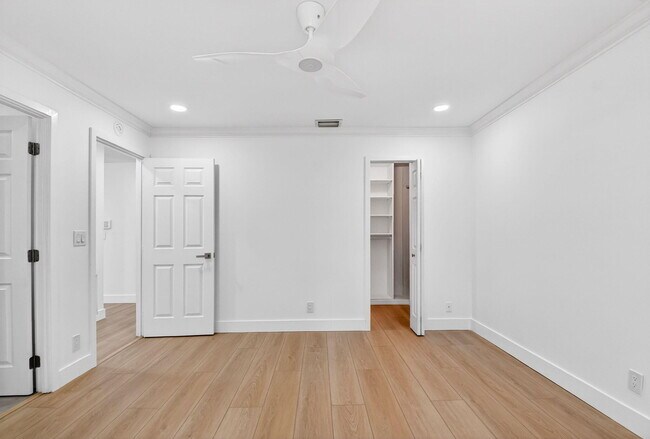 Building Photo - 4896 Neros Dr