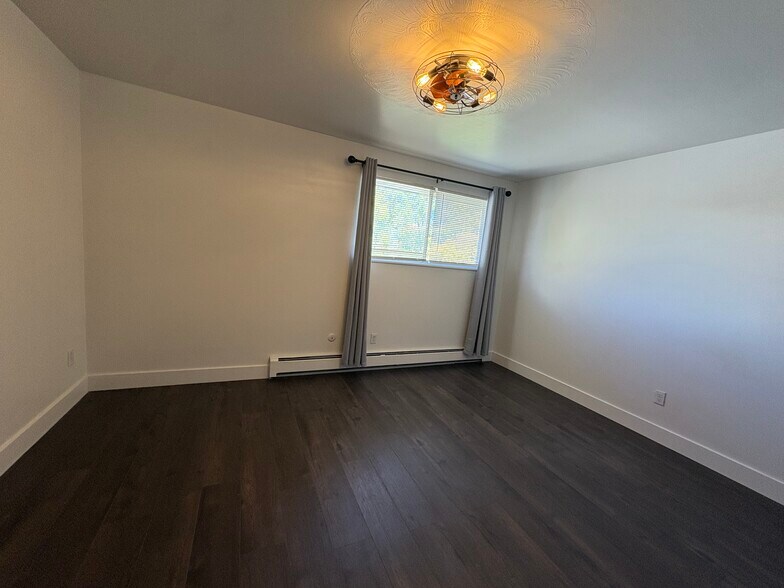 Building Photo - 30 Emery Way