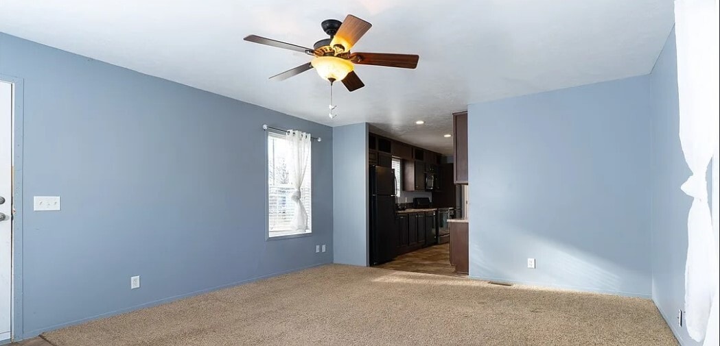 Building Photo - 6 Northglen Dr