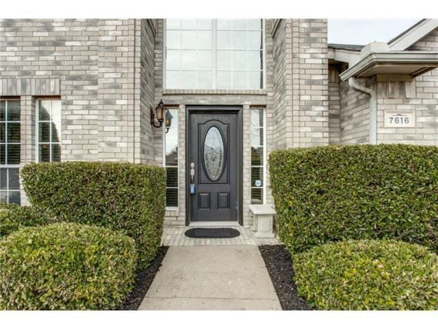 Building Photo - 7616 Jennifer Ln