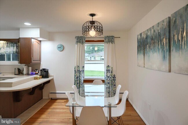 Building Photo - 83 Hillside Cir