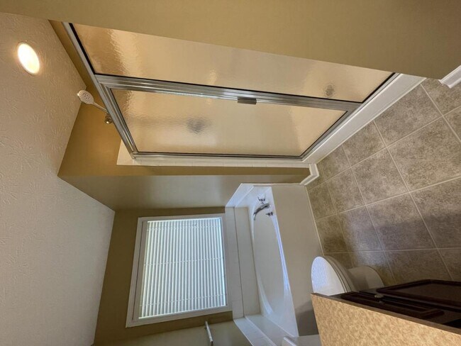 Building Photo - 7002 Hunter Hill Ct