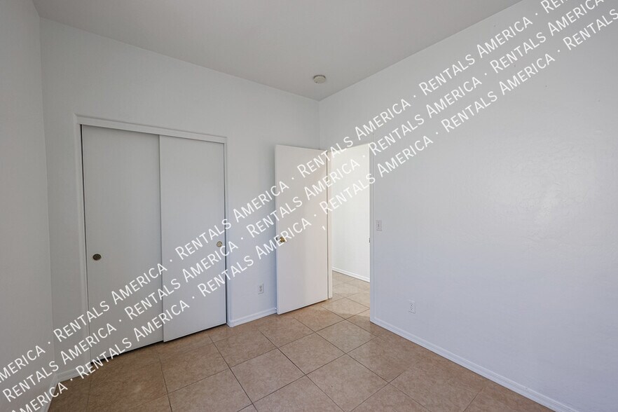 Building Photo - 6837 N 81st Dr