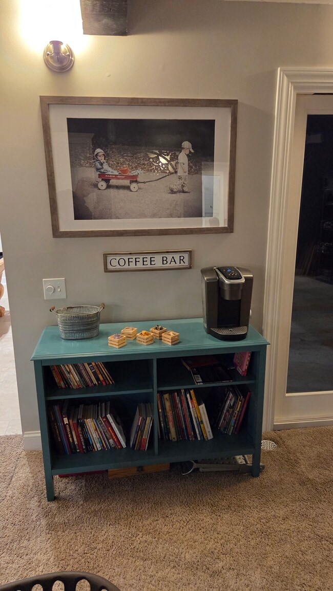 Building Photo - 9500 Fox Valley Dr