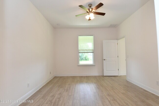 Building Photo - 1542 Killian Dr