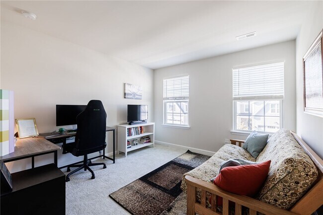 Building Photo - 23 Keuka Ln