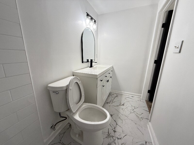 Building Photo - 2160 Dowdell Dr