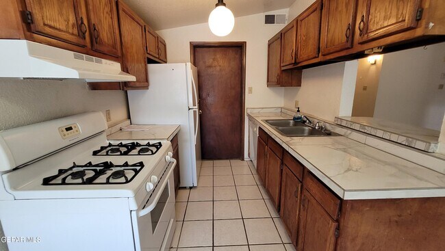 Building Photo - 1536 Dick Mayers Dr