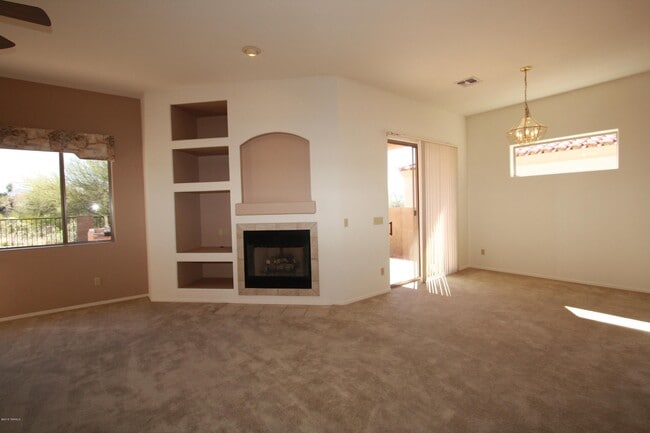 Building Photo - 5206 N Canyon Rise Pl