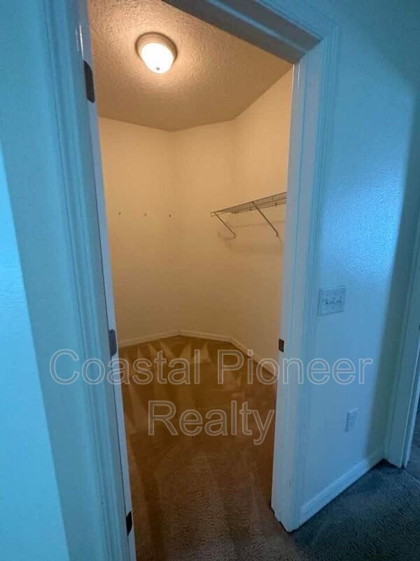 Building Photo - 30953 Water Lily Dr