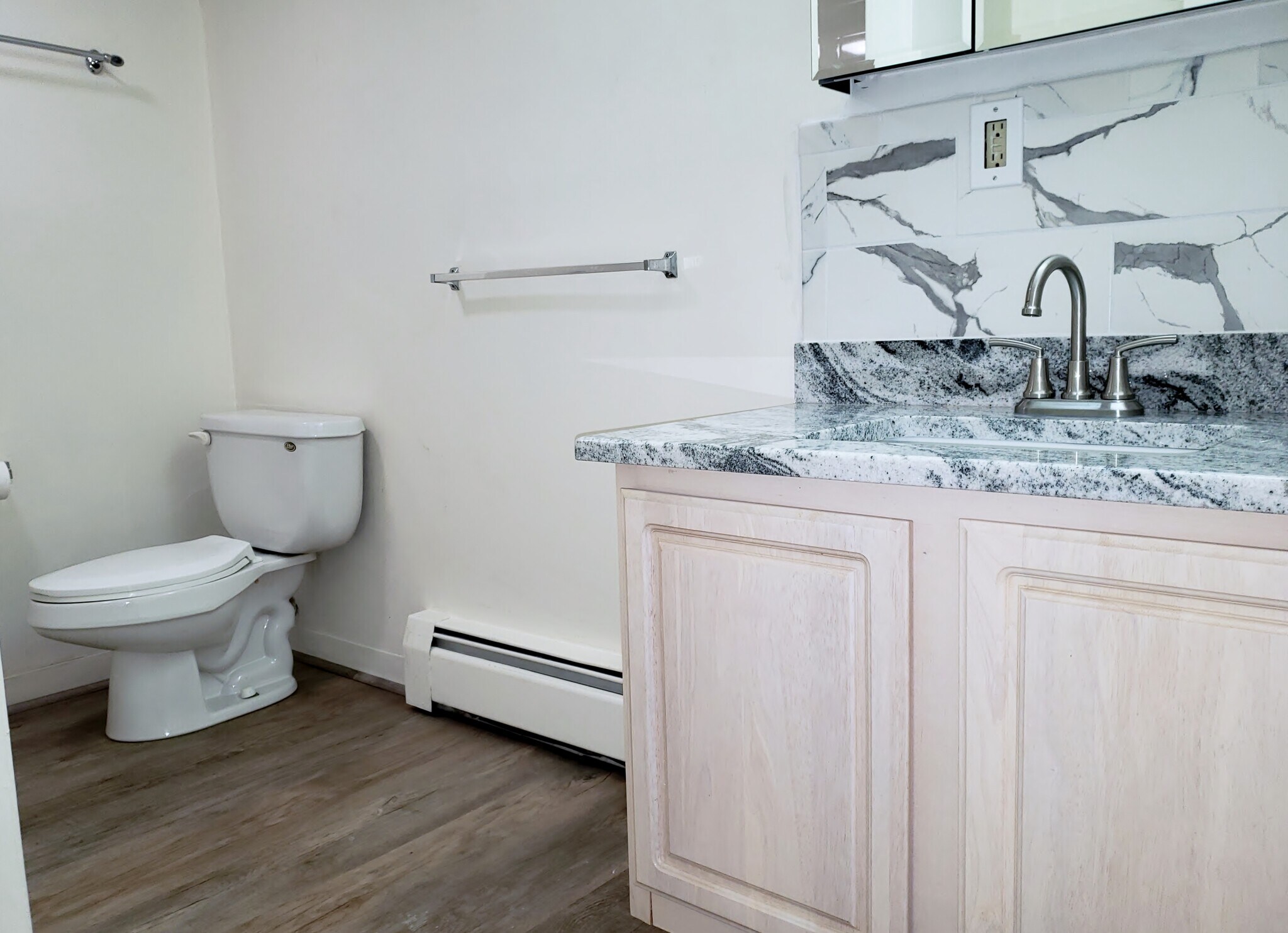 Bathroom - 86 Beacon St