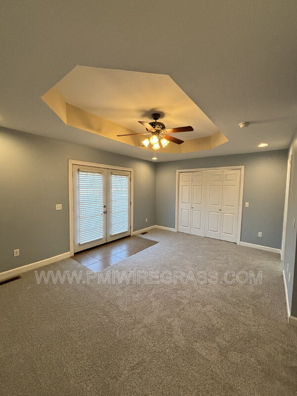 Building Photo - 108 Peregrine Way