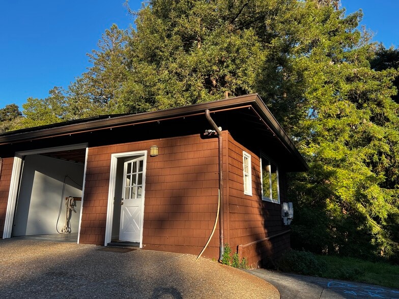 Building Photo - 3684 Misty Ln