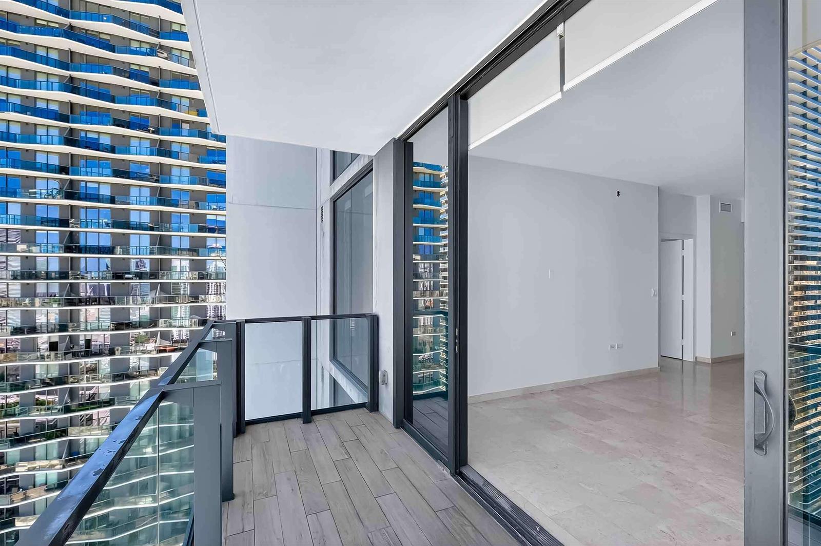 Building Photo - 88 SW 7th St