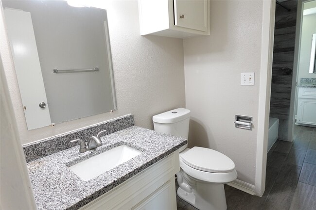 Building Photo - 7215 Haverton Dr