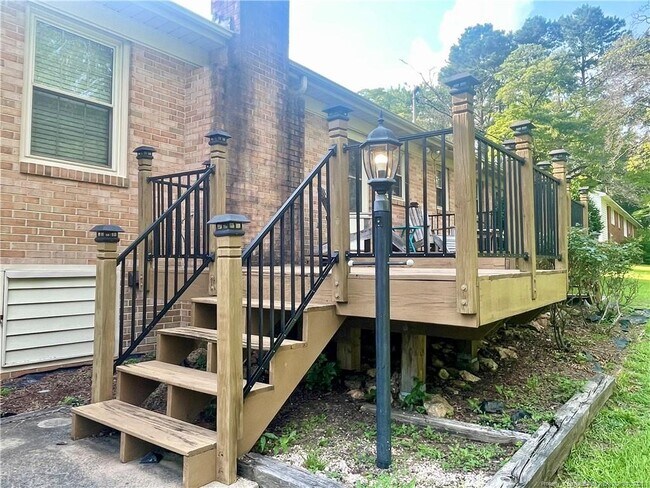 Building Photo - 41 Hillcrest Dr