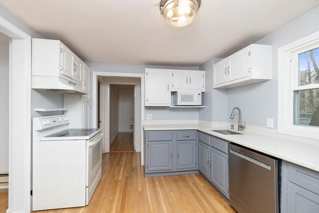 Building Photo - 16R Union St