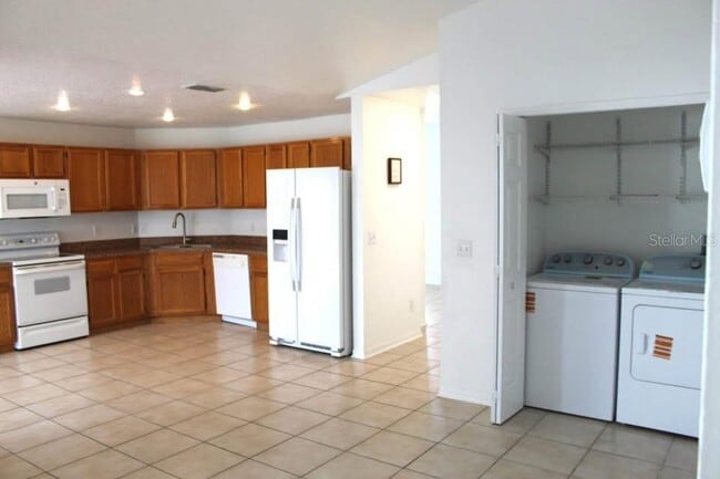 Building Photo - 5629 Loma Vista Ct