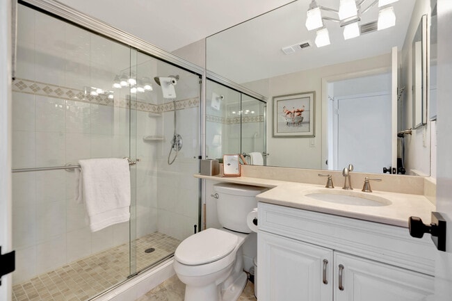 Building Photo - 353 S US Hwy 1