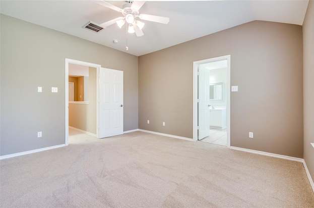 Building Photo - 105 Summerhaze Ct